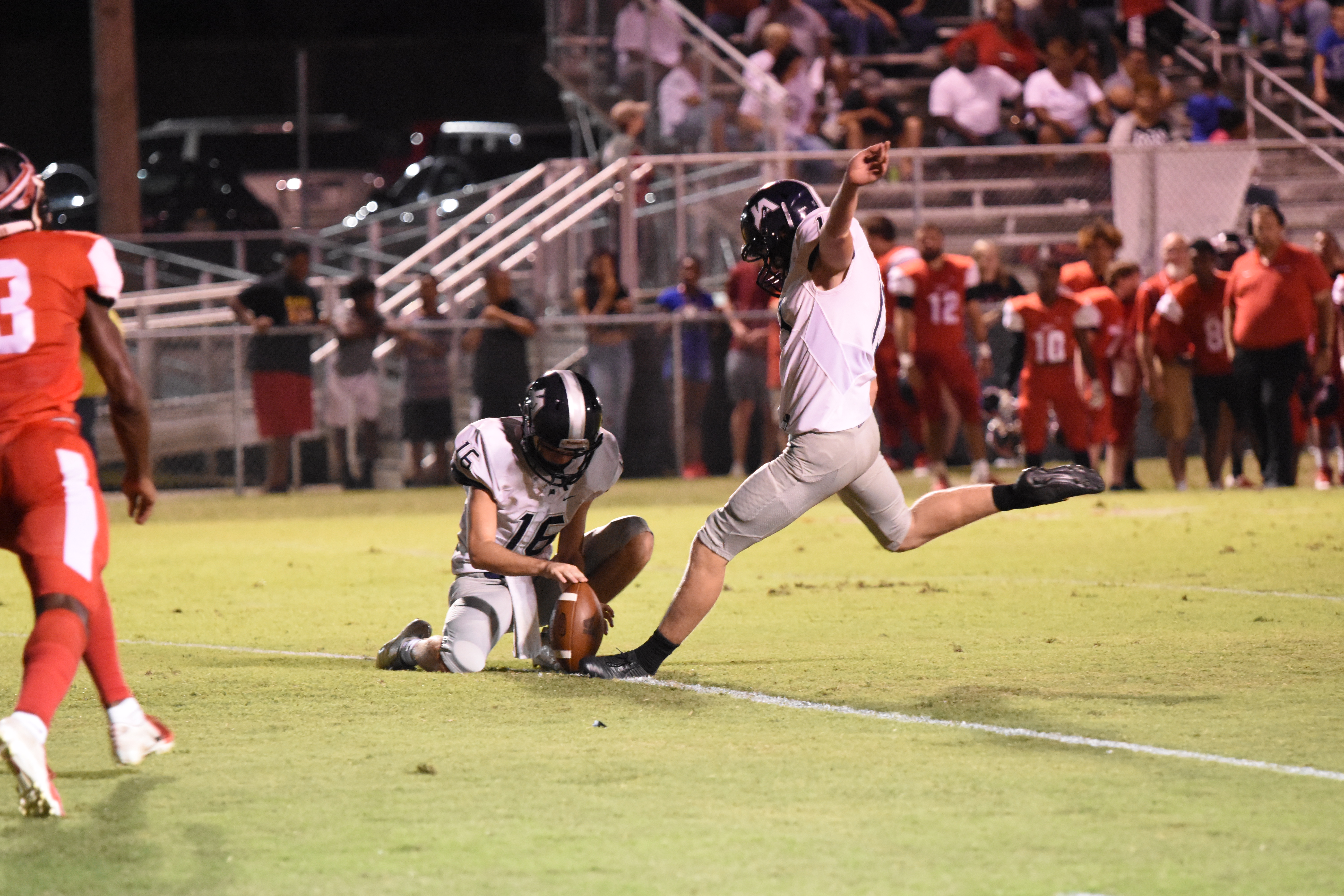 Raiders Fall to Chiefs