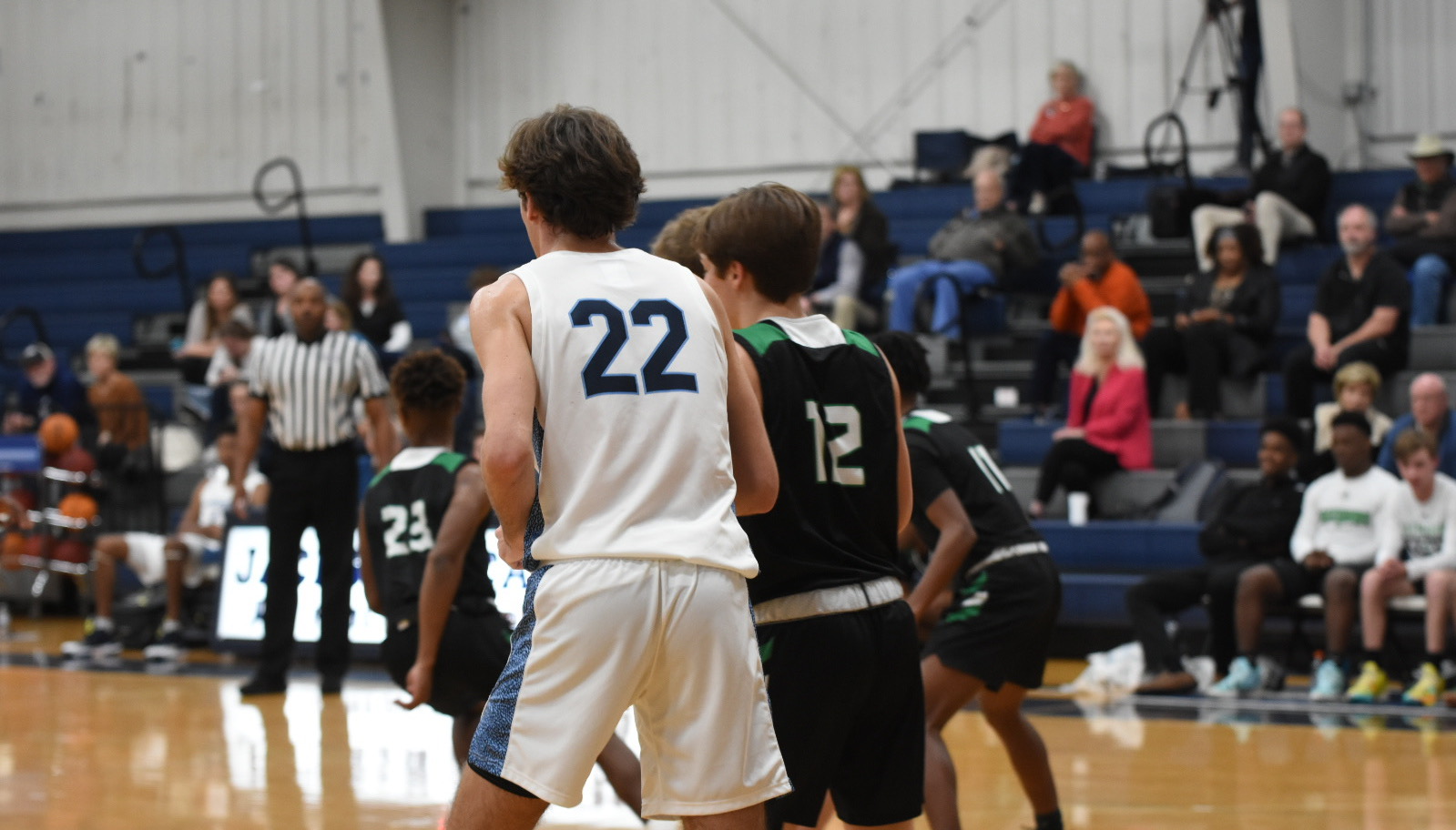 Raiders Win 3rd Straight