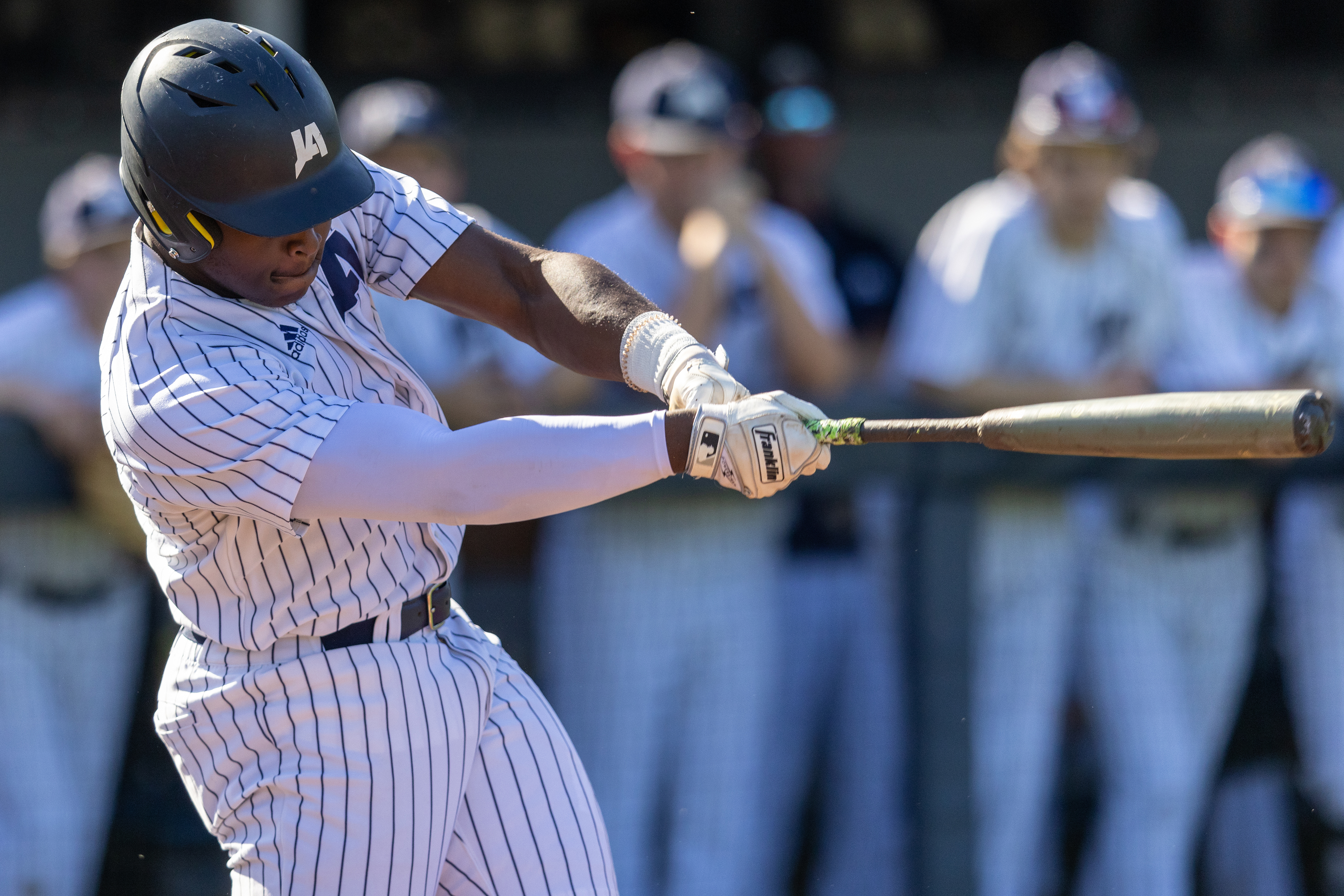 Series Win for Raiders