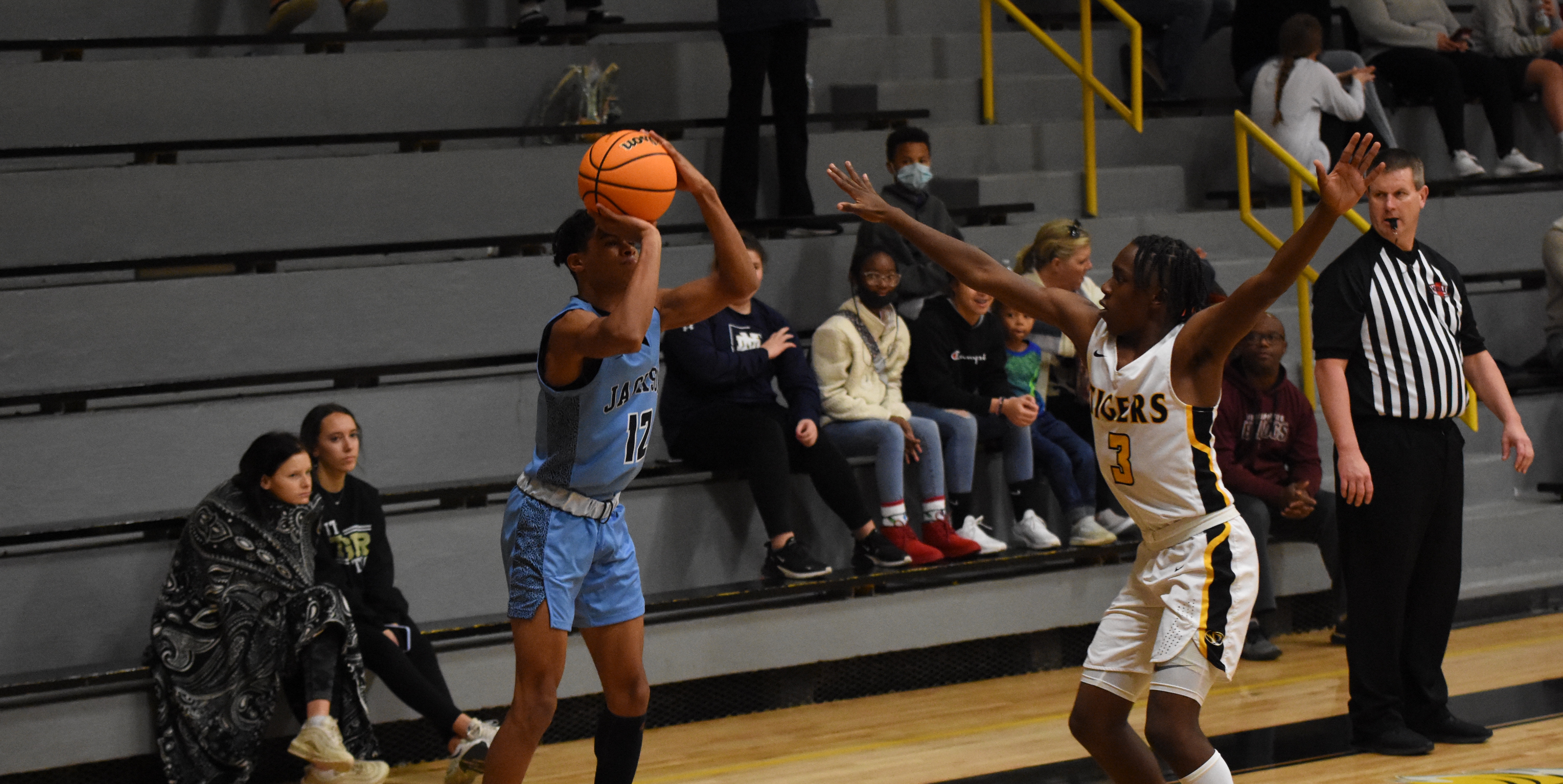 Raiders Sweep Tigers