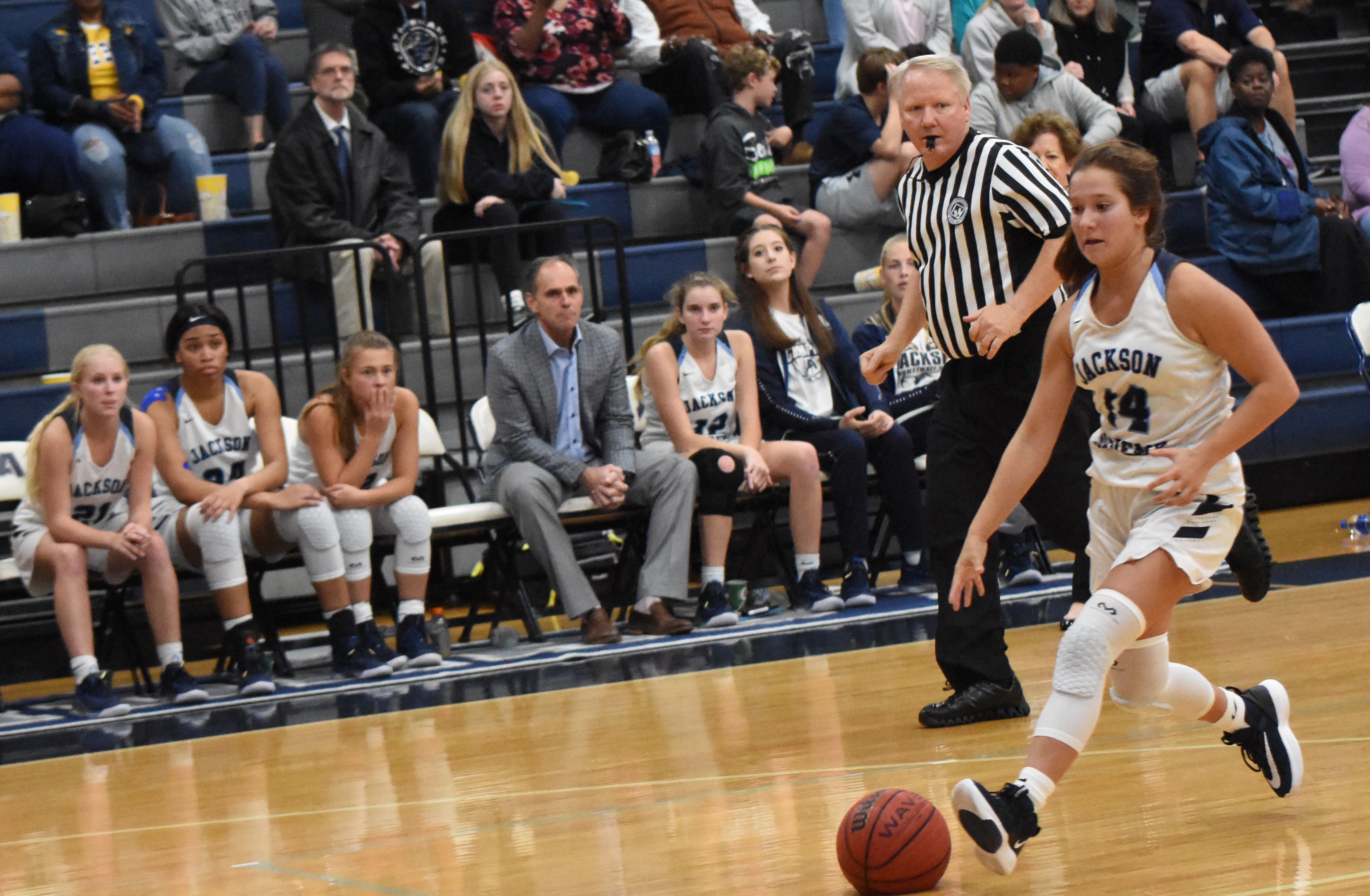 Lady Raiders Top Lamar